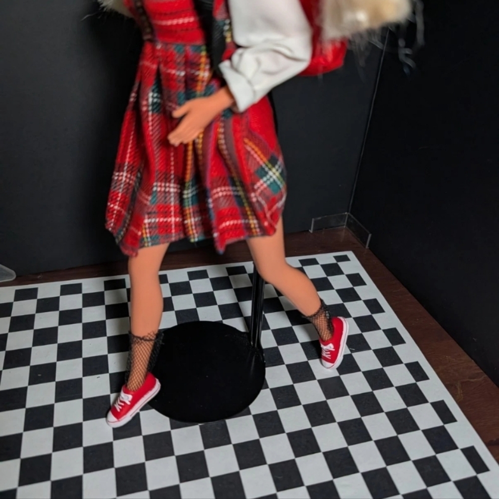 *FINAL PRICE UNLESS BUNDLED Vintage Restyled 90's School Girl Dressed Barbie - Picture 5 of 8